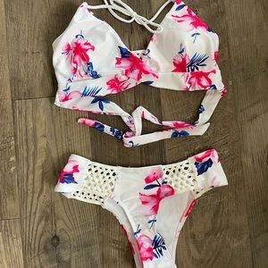 NWOT White Floral Bikini